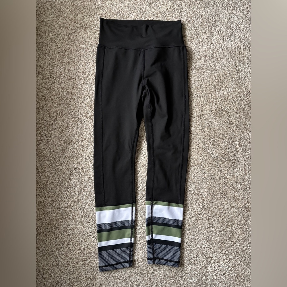 Sarah's Day x White Fox Active Leggings Luxe Stripped High Rise Size Medium - Picture 2 of 8
